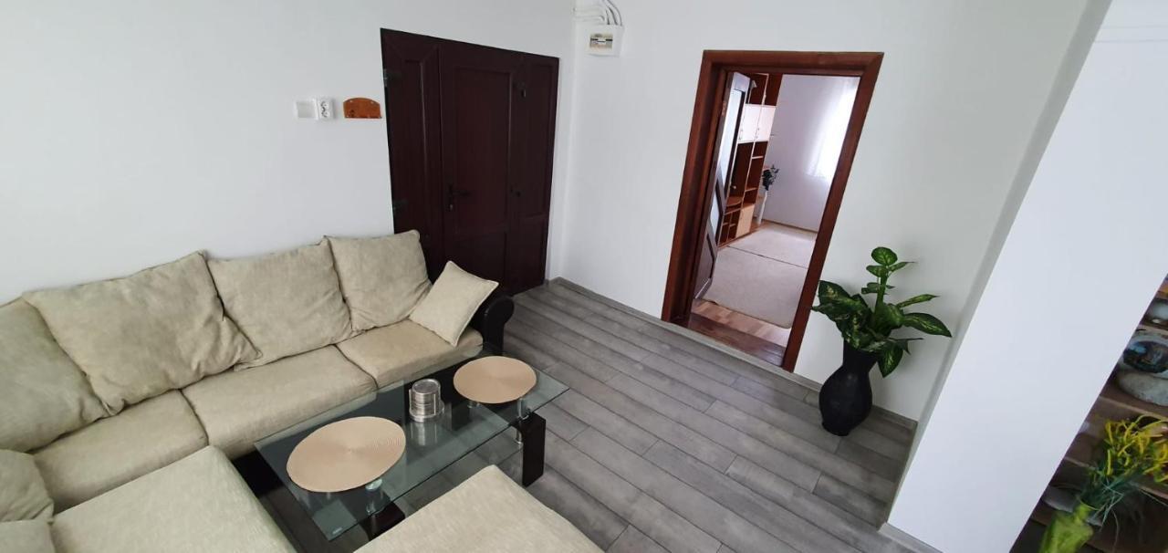 شقة Casa Alex Si Daiana Orşova المظهر الخارجي الصورة